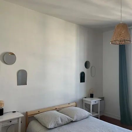 Apartment - Centre 3 Chambres 6 Personnes 4eme Etage Escalier - Sebastien Claire *