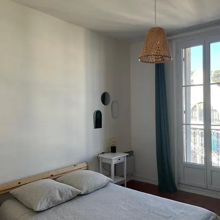 Apartment - Centre 3 Chambres 6 Personnes 4eme Etage Escalier - Sebastien Claire *